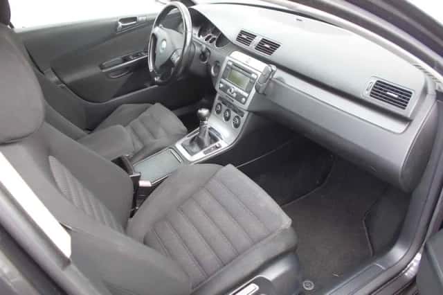 Volkswagen Passat (2007) thumbnail 4