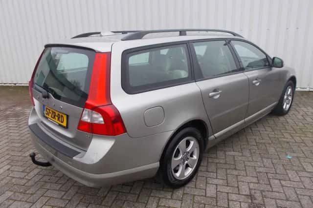 Volvo V70 (2008) thumbnail 2