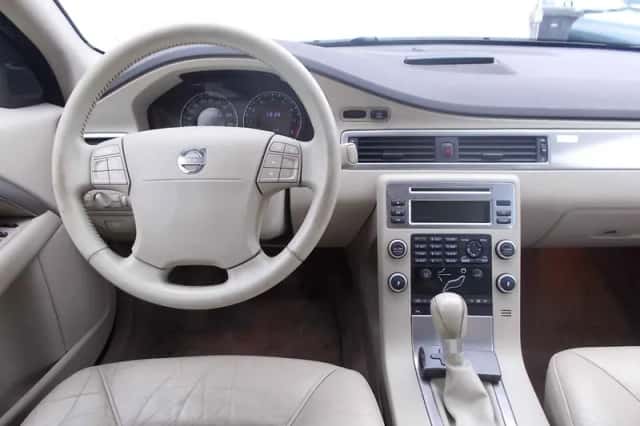 Volvo V70 (2008) thumbnail 5