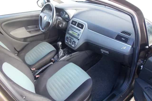 Fiat Grande Punto (2008) thumbnail 4