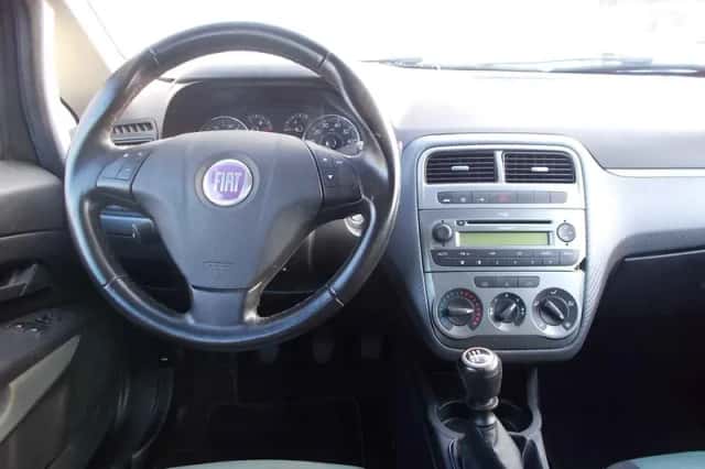 Fiat Grande Punto (2008) thumbnail 5