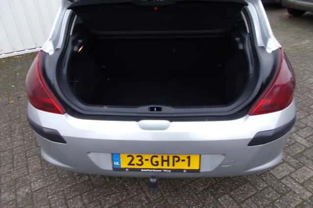 Peugeot 308 (2008) thumbnail 6