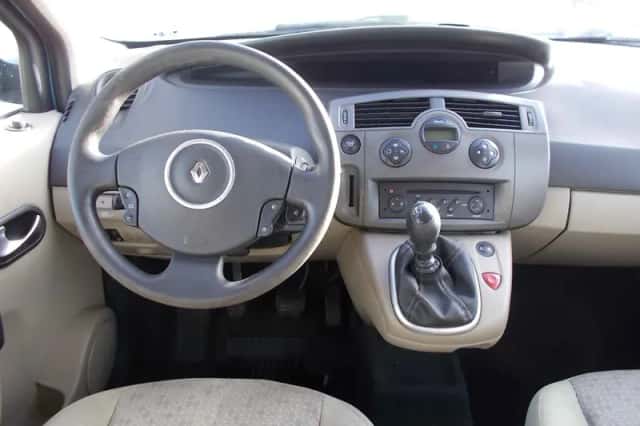 Renault Scénic (2007) thumbnail 5