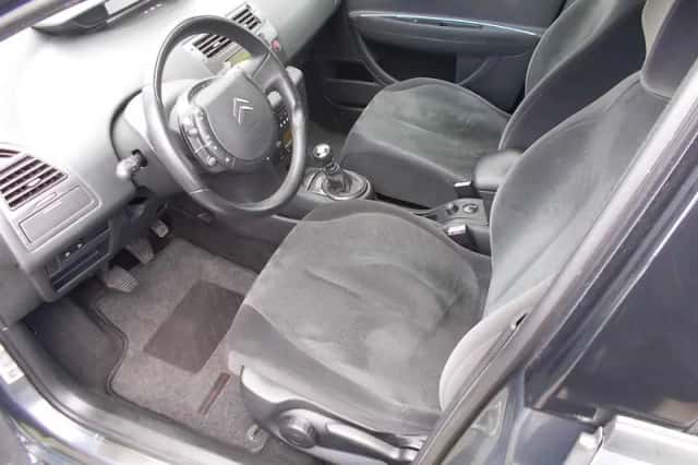 Citroën C4 (2009) thumbnail 3