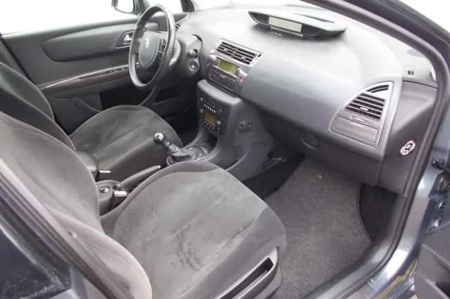 Citroën C4 (2009) thumbnail 4