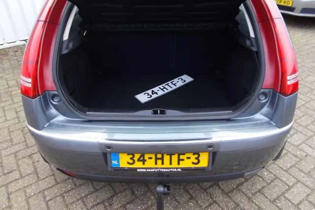 Citroën C4 (2009) thumbnail 6