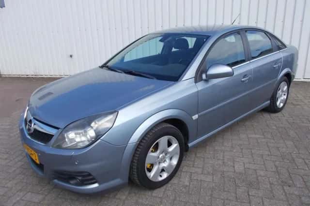 Opel Vectra (2009) thumbnail 1