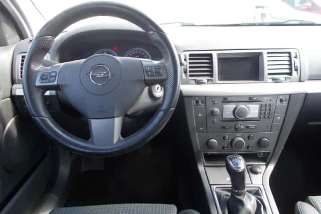 Opel Vectra (2009) thumbnail 5