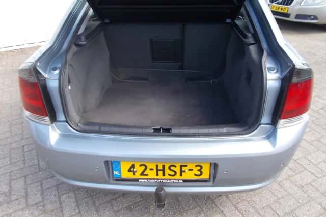 Opel Vectra (2009) thumbnail 6