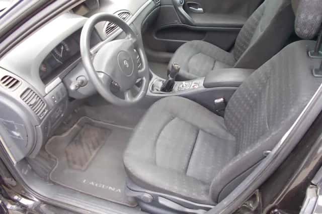 Renault Laguna (2006) thumbnail 3