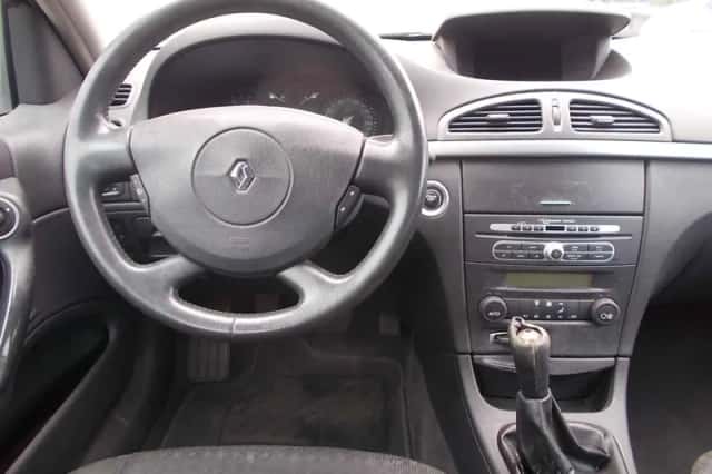 Renault Laguna (2006) thumbnail 5