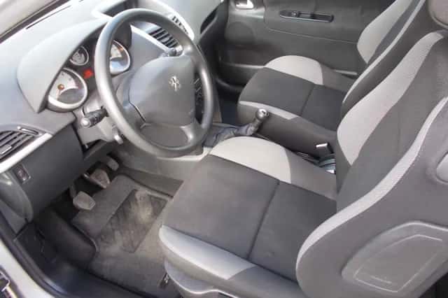 Peugeot 207 (2008) thumbnail 3