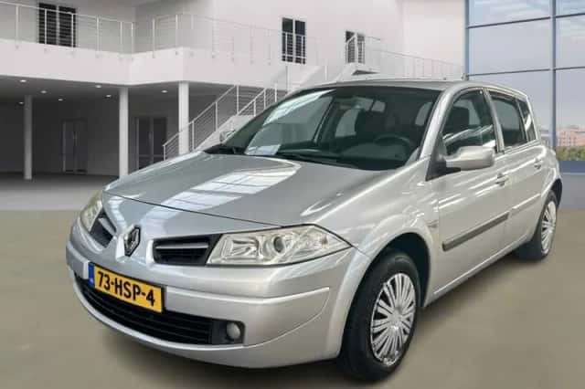 Renault Mégane (2009) thumbnail 1