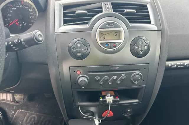 Renault Mégane (2009) thumbnail 6