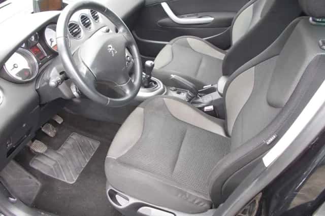 Peugeot 308 (2011) thumbnail 3