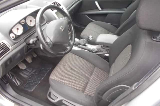 Peugeot 407 (2008) thumbnail 3