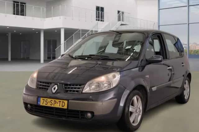 Renault Scénic (2006) thumbnail 1