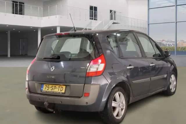Renault Scénic (2006) thumbnail 2