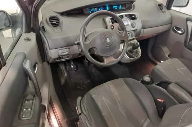 Renault Scénic (2006) thumbnail 4