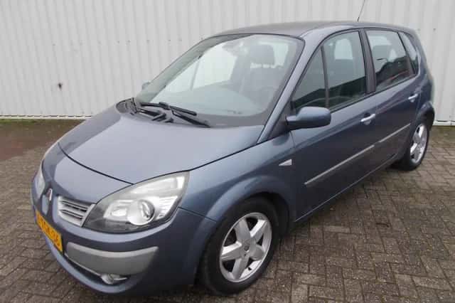 Renault Scénic (2009) thumbnail 1