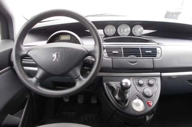 Peugeot 807 (2008) thumbnail 5