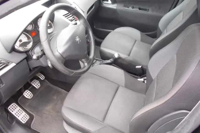 Peugeot 207 (2011) thumbnail 3