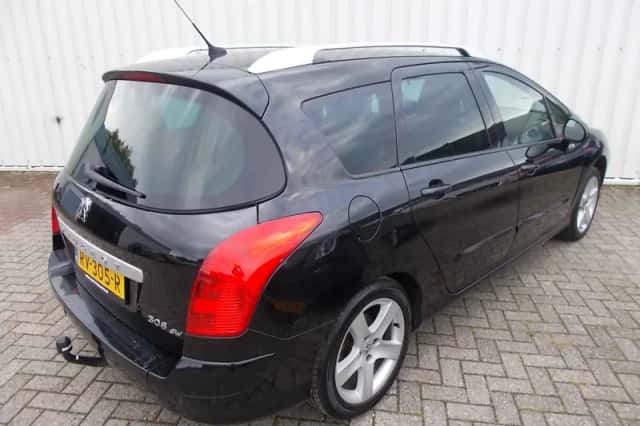 Peugeot 308 (2010) thumbnail 2