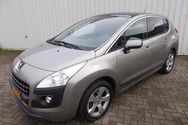 Peugeot 3008 (2009) thumbnail 1