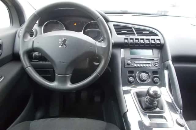 Peugeot 3008 (2009) thumbnail 5