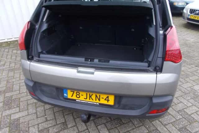 Peugeot 3008 (2009) thumbnail 6