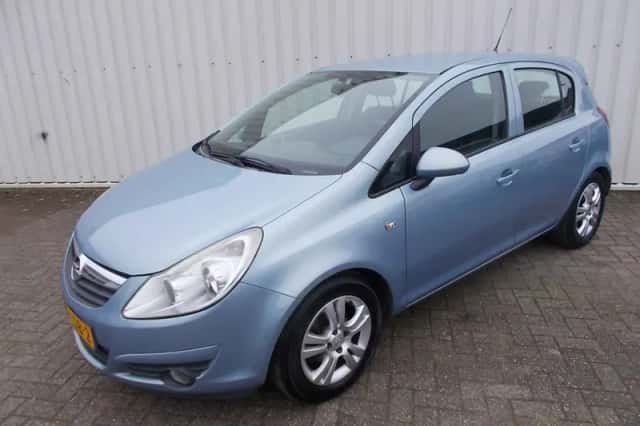 Opel Corsa (2010) thumbnail 1