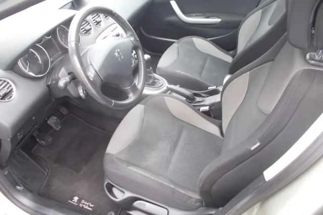 Peugeot 308 (2008) thumbnail 3