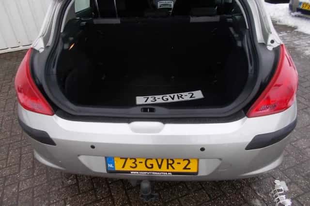 Peugeot 308 (2008) thumbnail 6