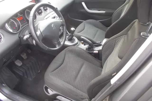 Peugeot 308 (2008) thumbnail 3