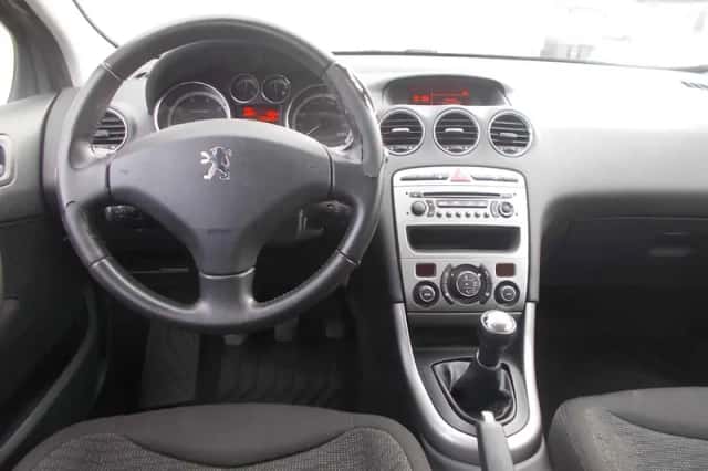 Peugeot 308 (2008) thumbnail 5