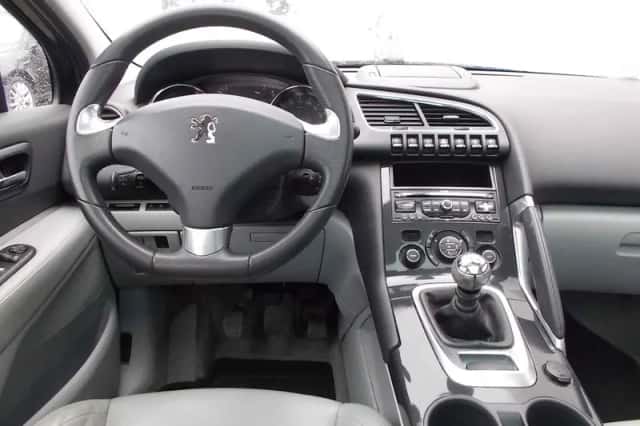Peugeot 3008 (2009) thumbnail 5