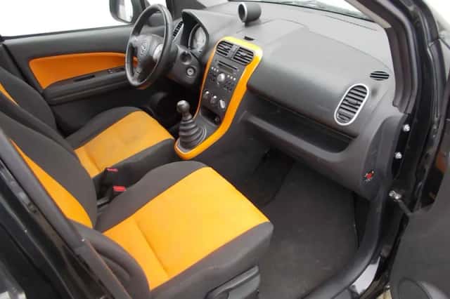 Opel Agila (2008) thumbnail 4