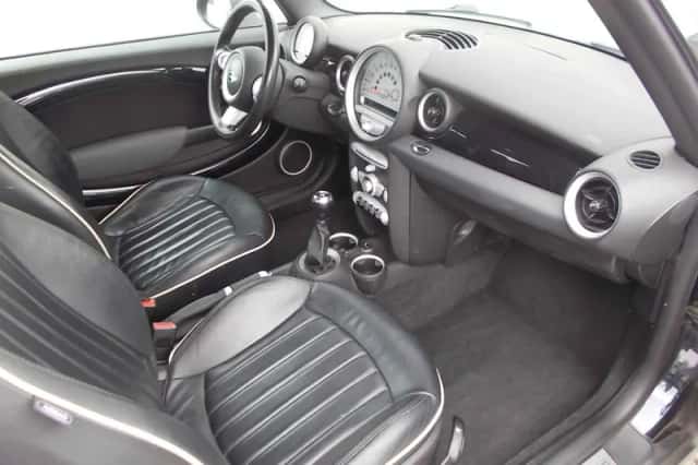 MINI Cooper (2007) thumbnail 4