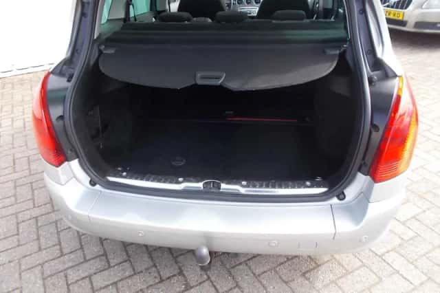 Peugeot 308 (2012) thumbnail 6