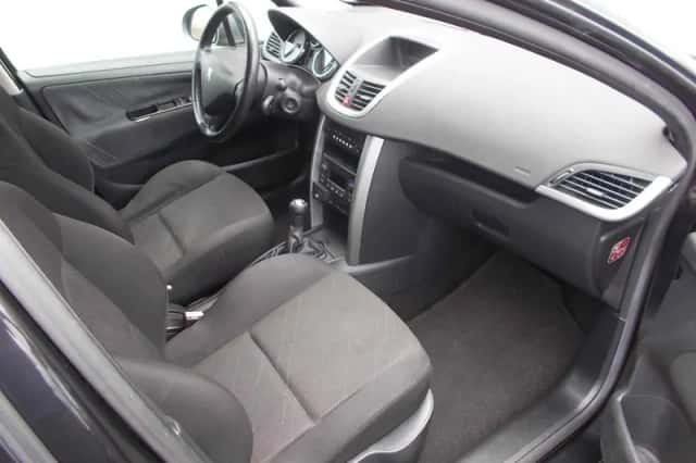 Peugeot 207 (2009) thumbnail 4