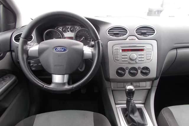 Ford Focus (2010) thumbnail 5