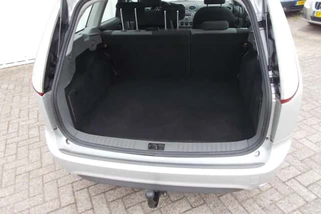 Ford Focus (2010) thumbnail 6