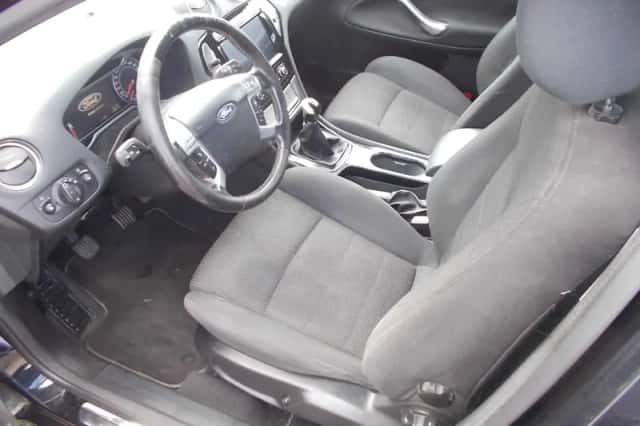 Ford Mondeo (2010) thumbnail 3