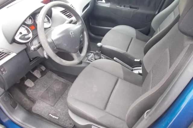 Peugeot 207 (2009) thumbnail 3
