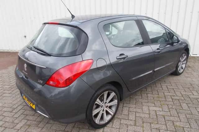 Peugeot 308 (2012) thumbnail 2