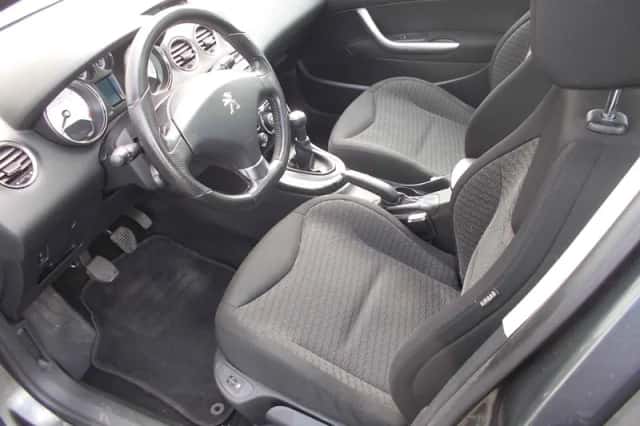 Peugeot 308 (2012) thumbnail 3