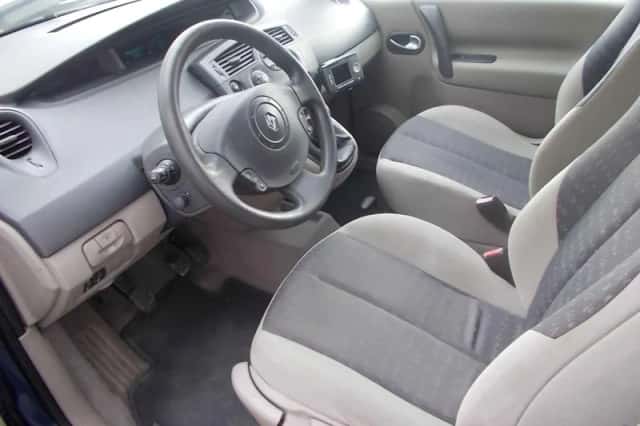 Renault Scénic (2006) thumbnail 3