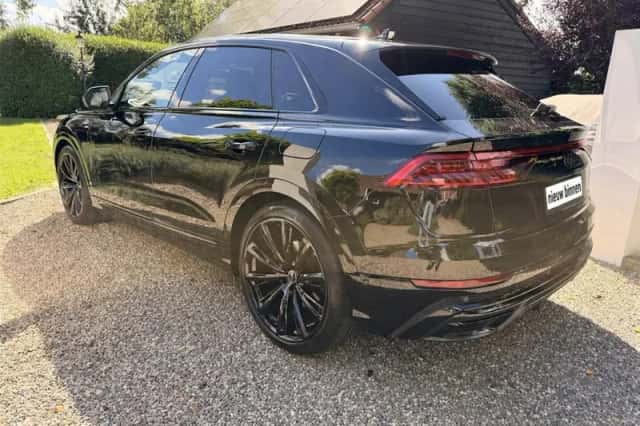 Audi Q8 (2023) thumbnail 3