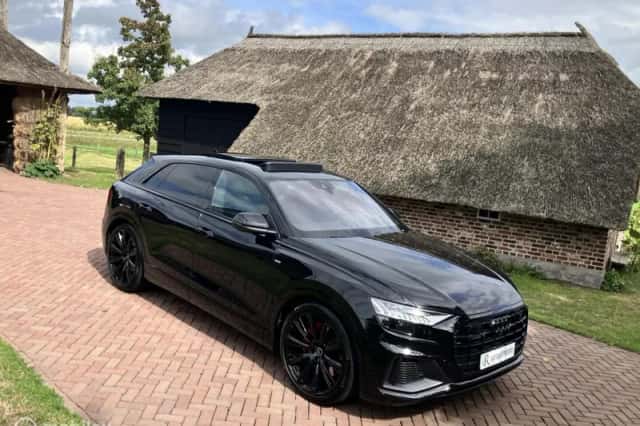 Audi Q8 (2023) thumbnail 3
