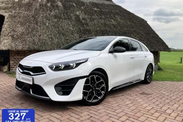 Kia Proceed (2023) thumbnail 1